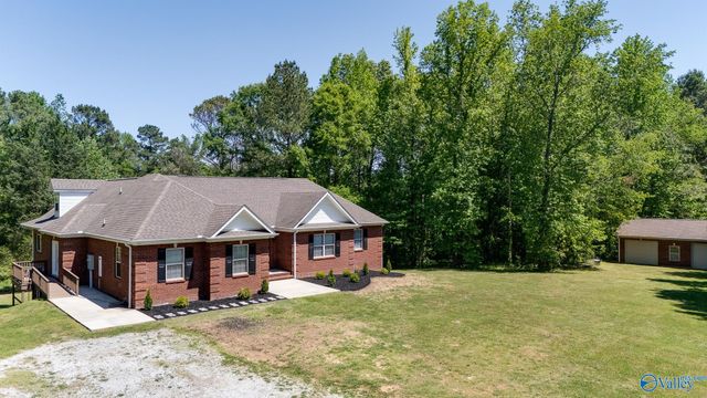 22777 Compton Road, Athens, AL 35613