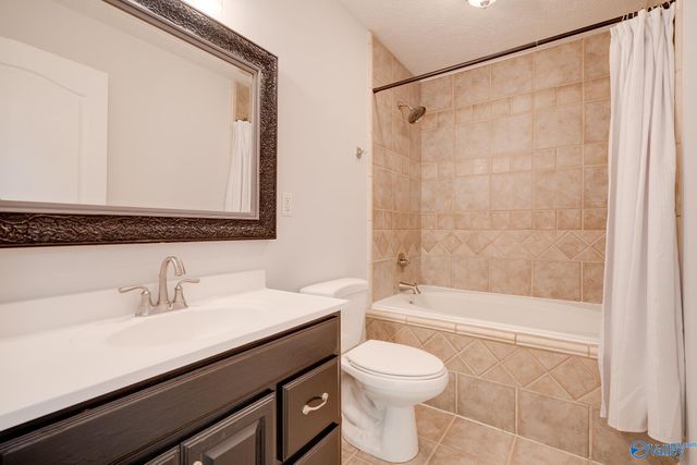 22777 Compton Road, Athens, AL 35613