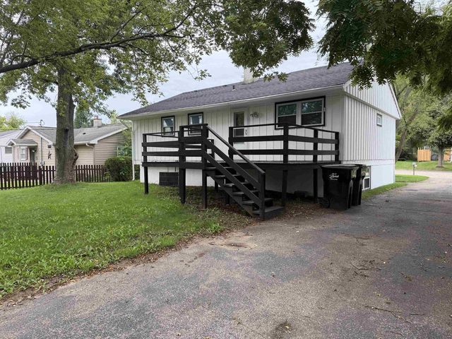 2043 Linway Drive, Beloit, WI 53511