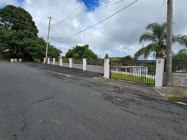 PR 152 KM 1.7 QUEBRADA GRANDE WARD, Barranquitas, PR 00794