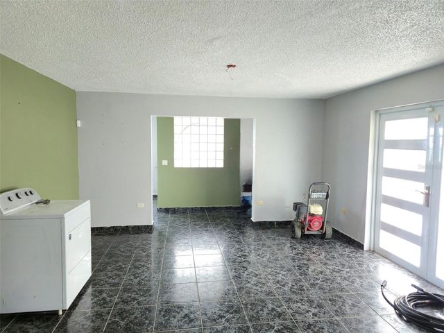 PR 152 KM 1.7 QUEBRADA GRANDE WARD, Barranquitas, PR 00794