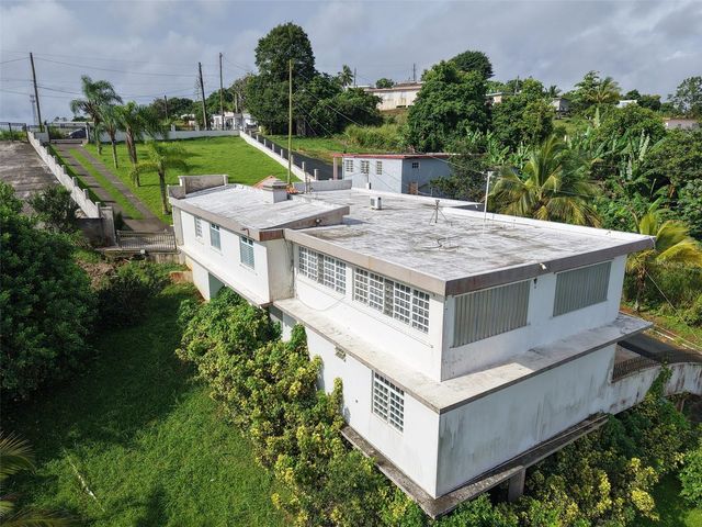 PR 152 KM 1.7 QUEBRADA GRANDE WARD, Barranquitas, PR 00794