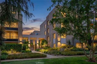 330 W Green 206, Pasadena, CA 91105