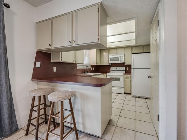 223 Cherokee Drive, Yukon, OK 73099