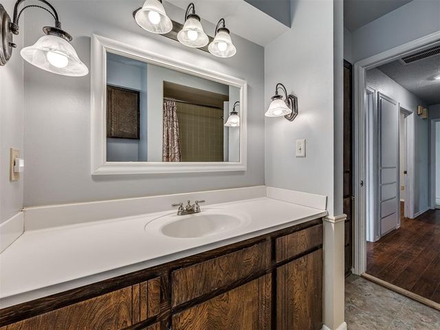 223 Cherokee Drive, Yukon, OK 73099