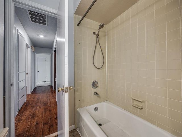 223 Cherokee Drive, Yukon, OK 73099