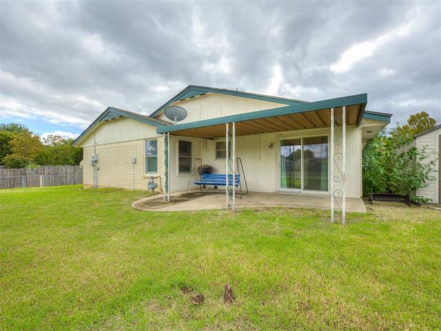 223 Cherokee Drive, Yukon, OK 73099