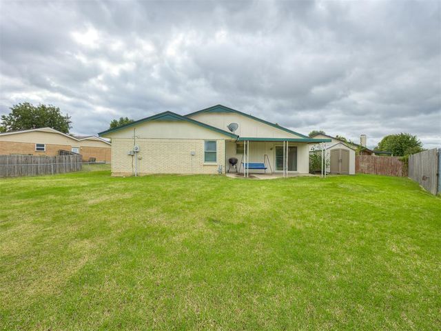 223 Cherokee Drive, Yukon, OK 73099