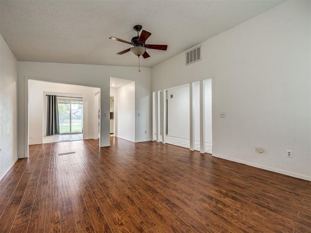 223 Cherokee Drive, Yukon, OK 73099