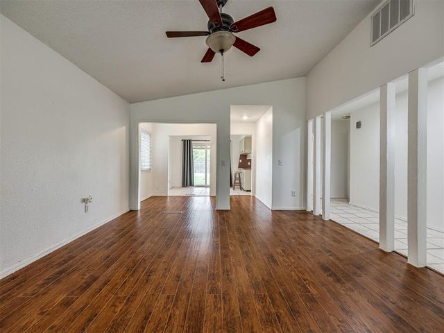 223 Cherokee Drive, Yukon, OK 73099