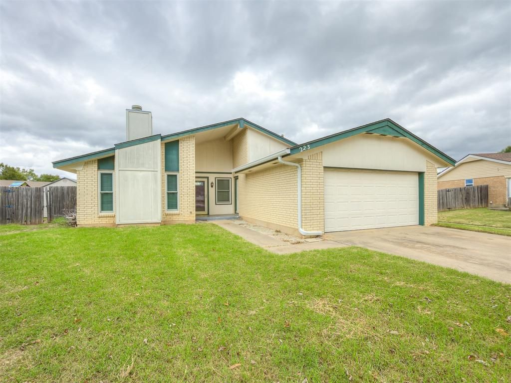 223 Cherokee Drive, Yukon, OK 73099