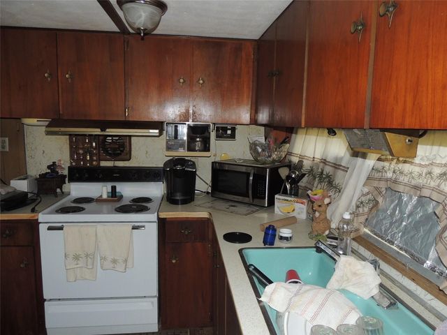 250 NE 131ST AVENUE, Williston, FL 32696