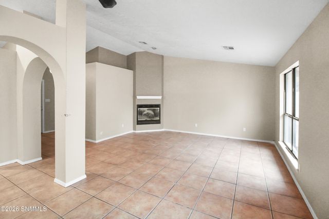 3006 Buena Vida Circle, Las Cruces, NM 88011