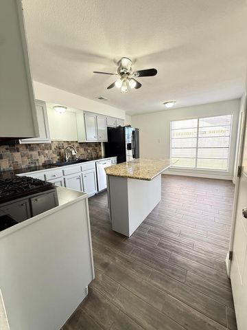 4319 Crenshaw Dr, Midland, TX 79705