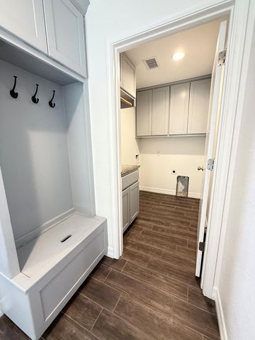 4319 Crenshaw Dr, Midland, TX 79705