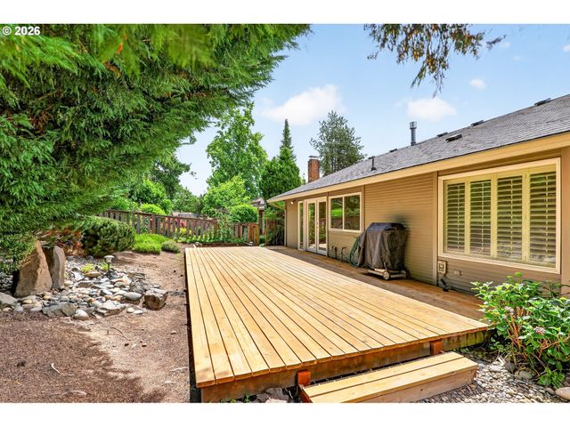 14775 Nw OAKHILLS Dr, Beaverton, OR 97006