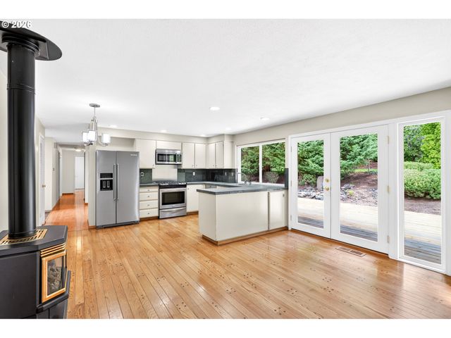 14775 Nw OAKHILLS Dr, Beaverton, OR 97006