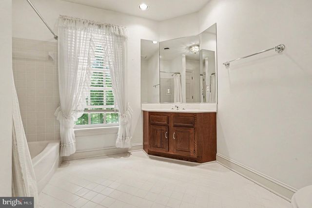13517 5TH CORPS LN, Fredericksburg, VA 22407