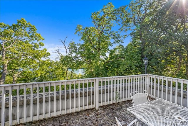 1 Hillcrest Street, Niagara Falls, NY 14303