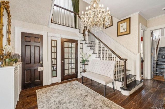 1 Hillcrest Street, Niagara Falls, NY 14303