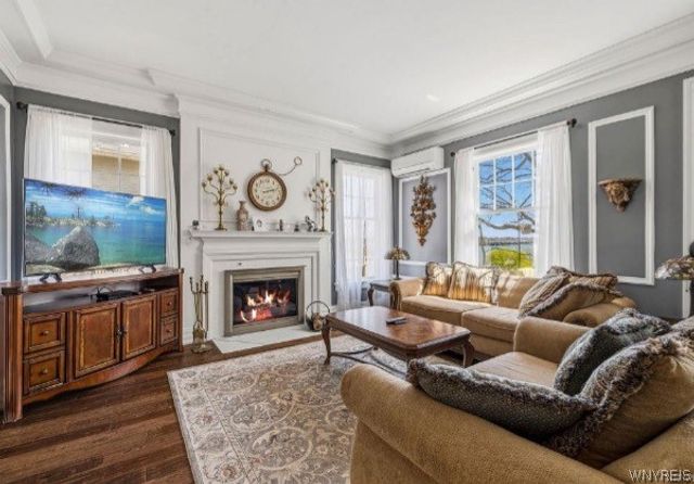 1 Hillcrest Street, Niagara Falls, NY 14303