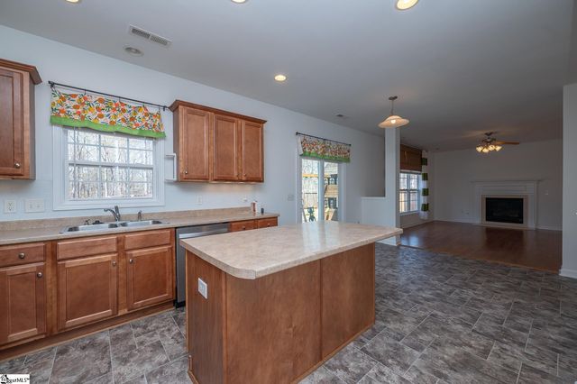 815 Bayshore Lane, Moore, SC 29369