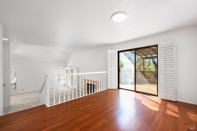 9239 Lakewood Dr, Windsor, CA 95492