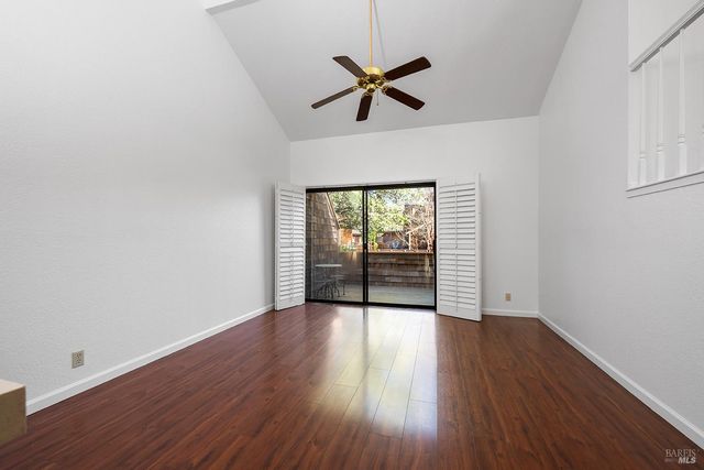 9239 Lakewood Dr, Windsor, CA 95492