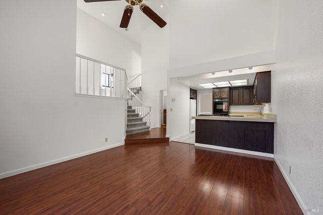 9239 Lakewood Dr, Windsor, CA 95492