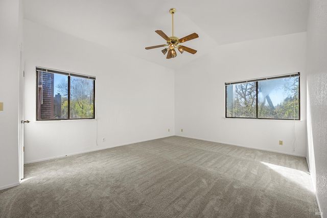 9239 Lakewood Dr, Windsor, CA 95492