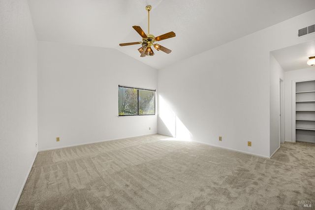 9239 Lakewood Dr, Windsor, CA 95492