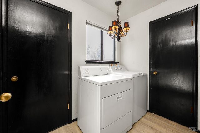 9239 Lakewood Dr, Windsor, CA 95492