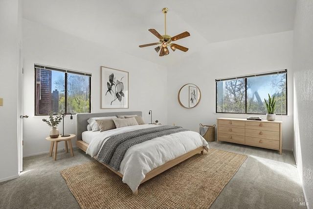 9239 Lakewood Dr, Windsor, CA 95492