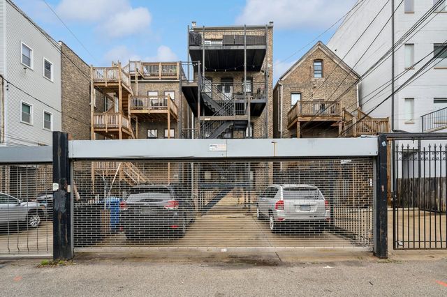1423 N Ashland Avenue 201, Chicago, IL 60622