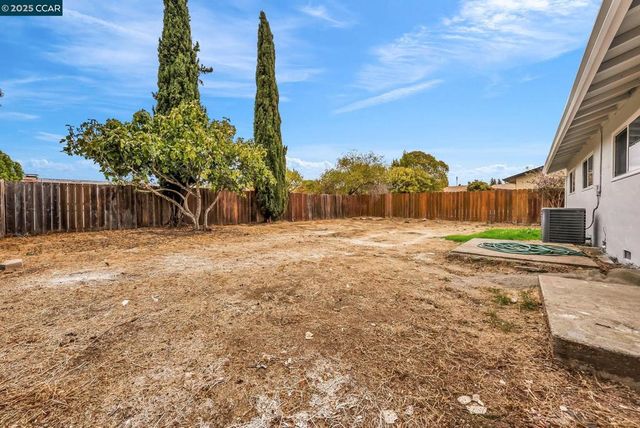 124 Purdue Dr, Vallejo, CA 94589