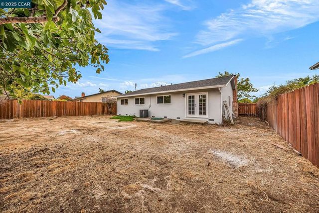124 Purdue Dr, Vallejo, CA 94589