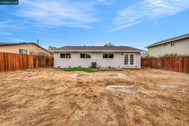 124 Purdue Dr, Vallejo, CA 94589