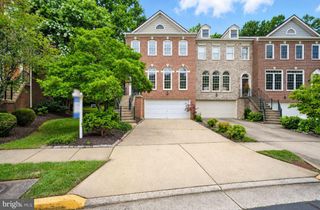 10189 CASTLEWOOD LN, Oakton, VA 22124