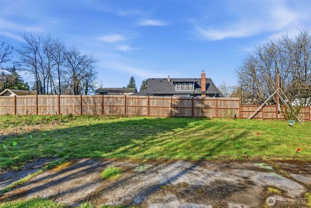 324 E 40th Street, Tacoma, WA 98404