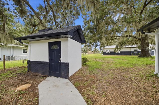 1205 E KNIGHTS GRIFFIN ROAD, Plant City, FL 33565
