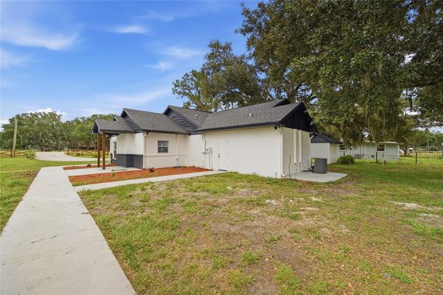 1205 E KNIGHTS GRIFFIN ROAD, Plant City, FL 33565