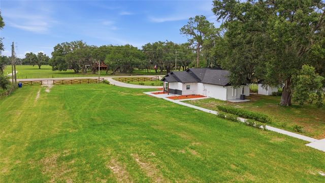 1205 E KNIGHTS GRIFFIN ROAD, Plant City, FL 33565