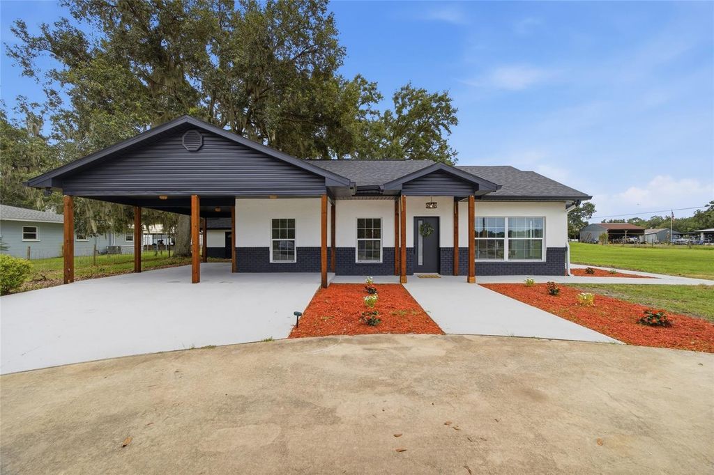1205 E KNIGHTS GRIFFIN ROAD, Plant City, FL 33565