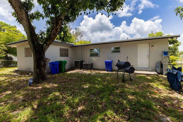2921 NW 11TH Street, Fort Lauderdale, FL 33311