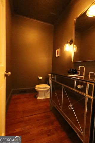 700 S Brighton Court NW, Atlanta, GA 30327