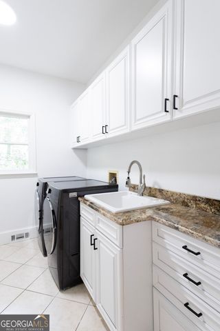 700 S Brighton Court NW, Atlanta, GA 30327