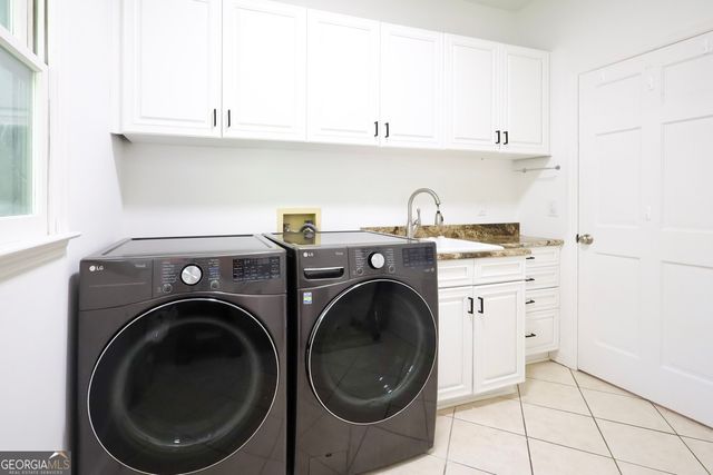 700 S Brighton Court NW, Atlanta, GA 30327
