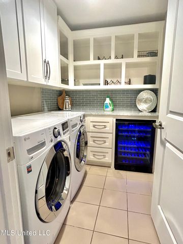 2060 Beach Boulevard, 707, Biloxi, MS 39531