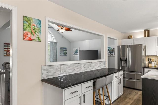 810 Pine crest Avenue, Kearney, MO 64060
