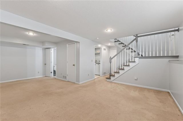 810 Pine crest Avenue, Kearney, MO 64060